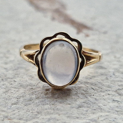 Vintage Moonstone Ring | 9ct Gold | UK Size K | US Size 5.25 |