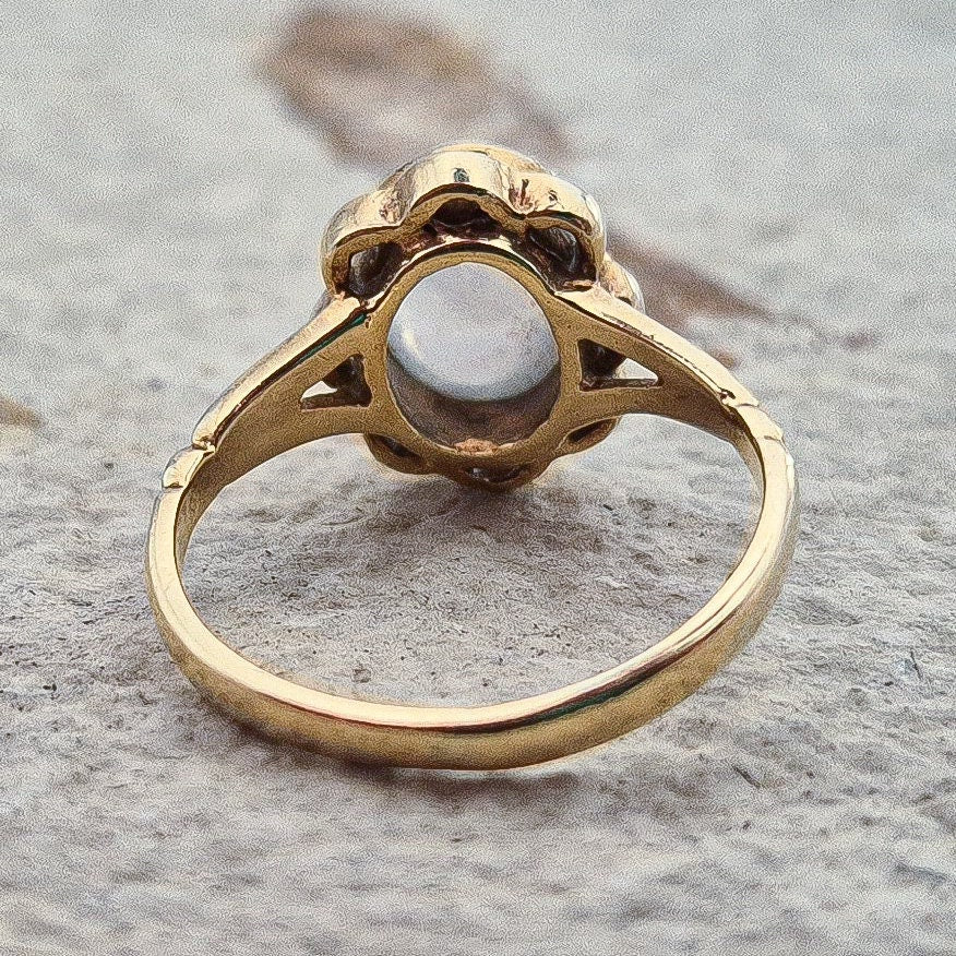 Vintage Moonstone Ring | 9ct Gold | UK Size K | US Size 5.25 |