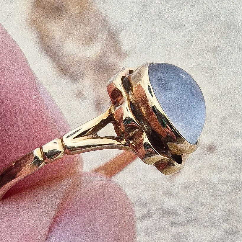 Vintage Moonstone Ring | 9ct Gold | UK Size K | US Size 5.25 |