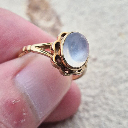 Vintage Moonstone Ring | 9ct Gold | UK Size K | US Size 5.25 |