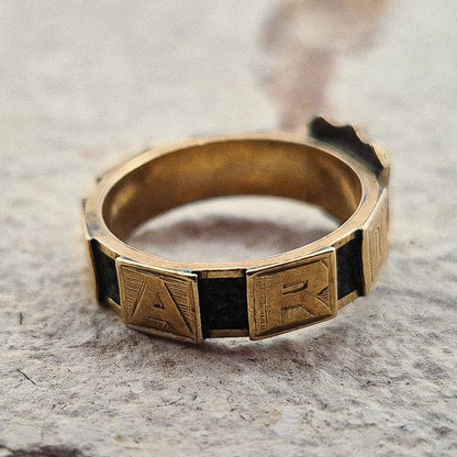 Antique 10ct Victorian Hairwork Mourning Ring