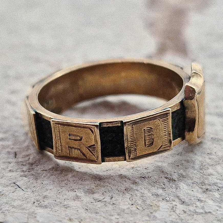 Antique 10ct Victorian Hairwork Mourning Ring