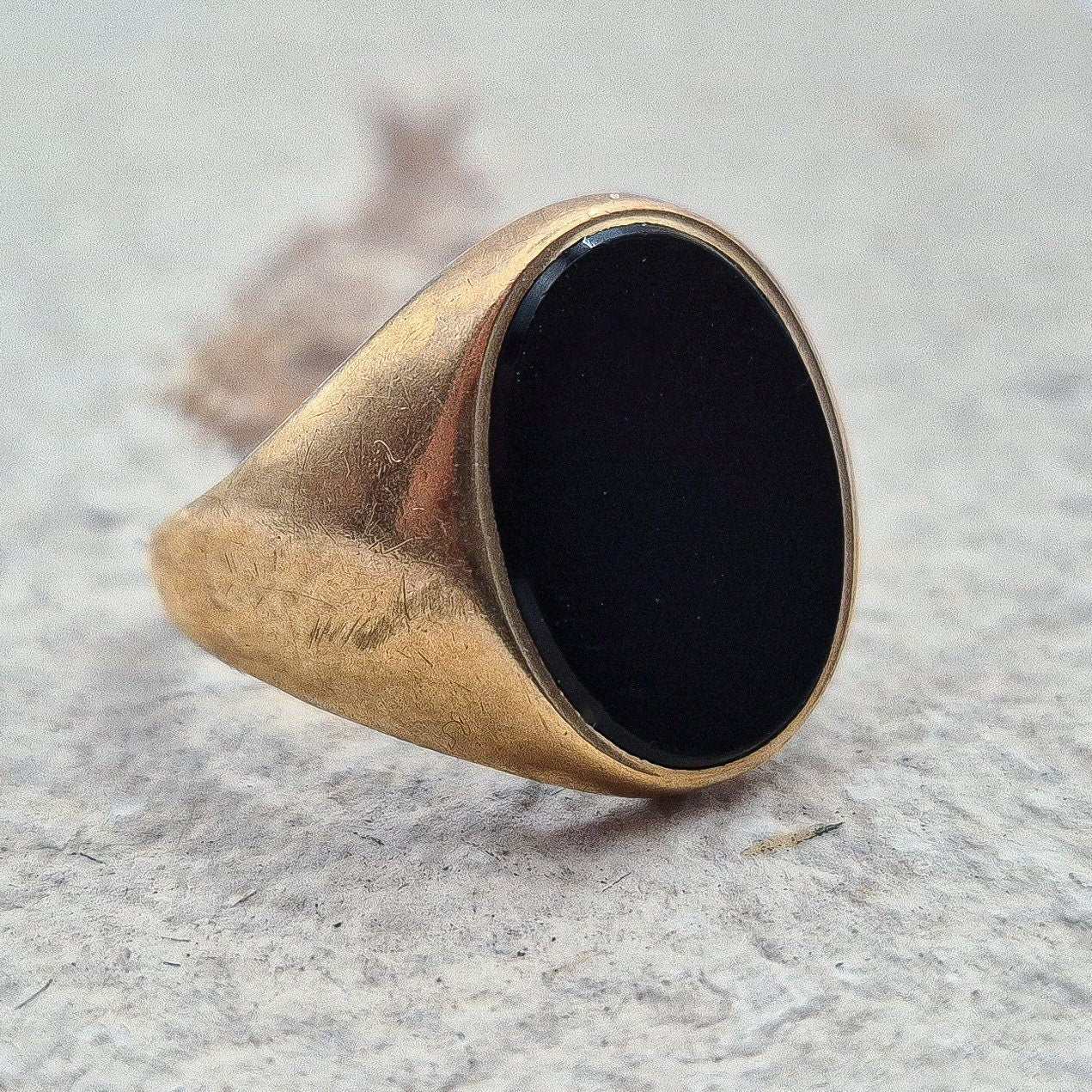 9ct Gold Vintage Onyx Chunky Signet Ring | UK Size R | US Size 8.5