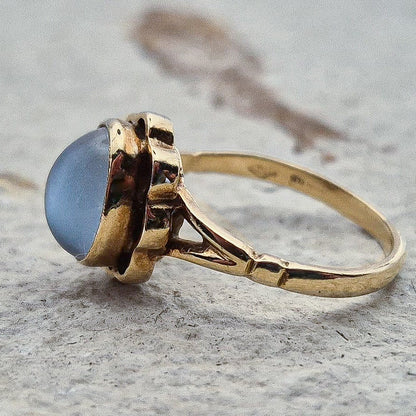 Vintage Moonstone Ring | 9ct Gold | UK Size K | US Size 5.25 |