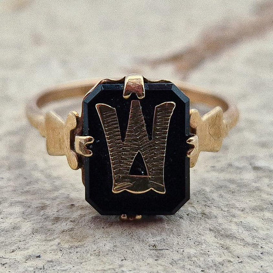 9ct Gold Black Onyx Initial Ring | UK Size M | US Size 6.25 | Initialled "w"