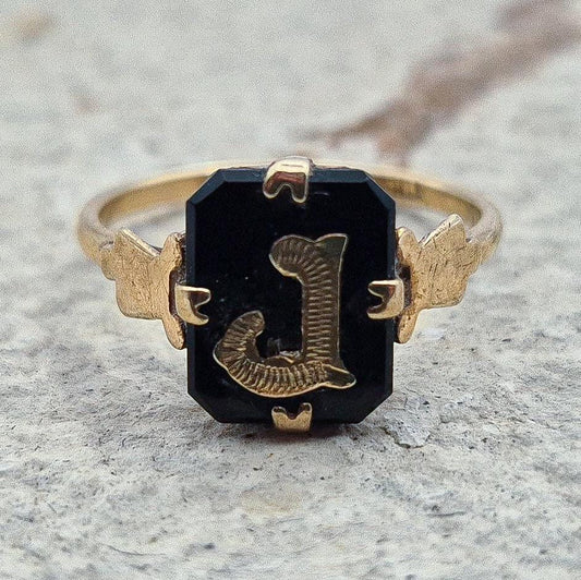 9ct Gold Black Onyx Initial Ring | UK Size M | US Size 6.25 | Initialled "j"